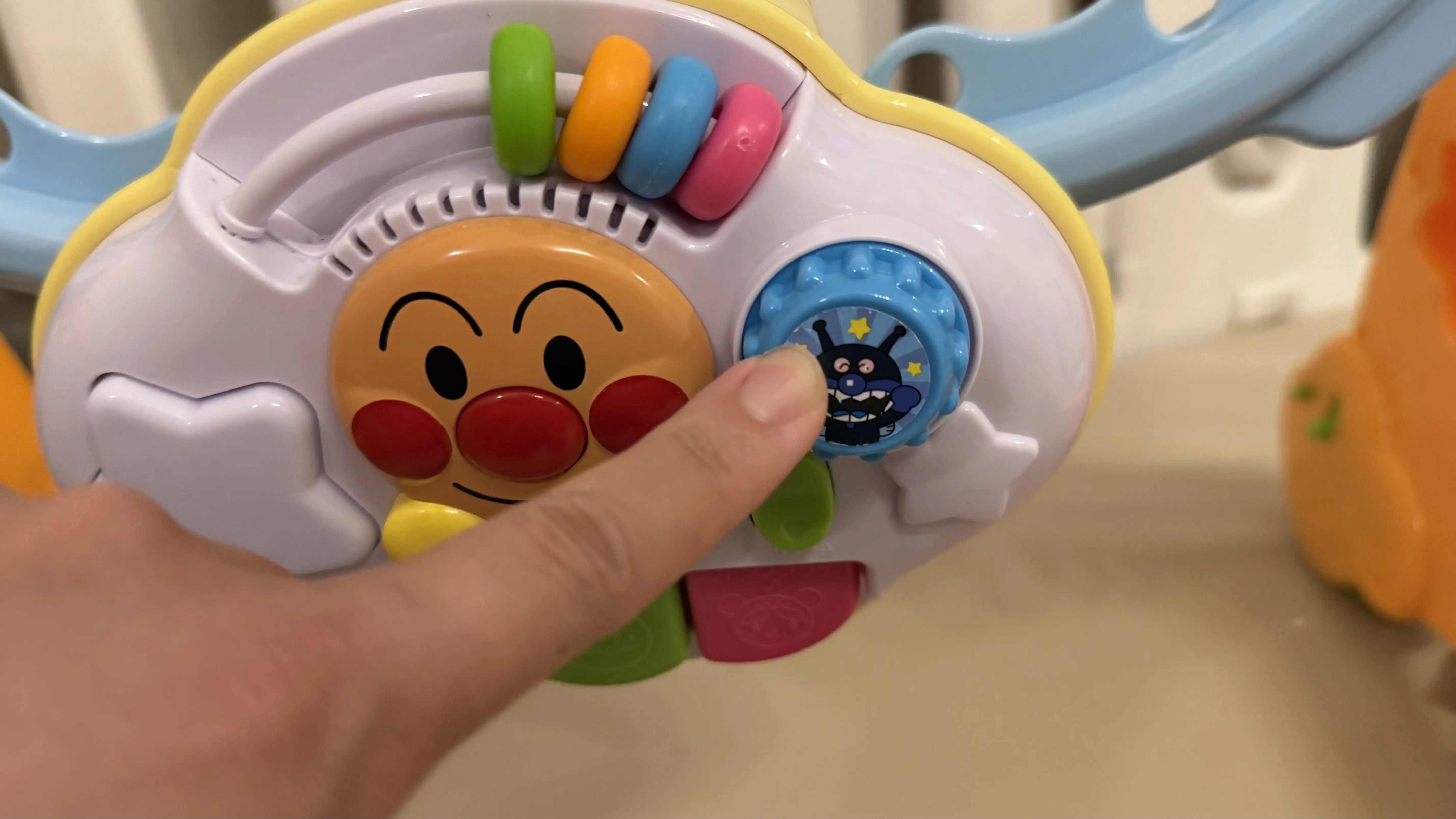 アンパンマンメリーのダイヤル型スイッチ